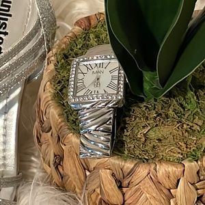 IMÁN Silver Tone Rhinestone Women’s Wristwatch NWOT